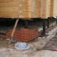 Izolacja fundamentu palowego domu drewnianego Wykończenie i ocieplenie piwnicy fundamentu na palach